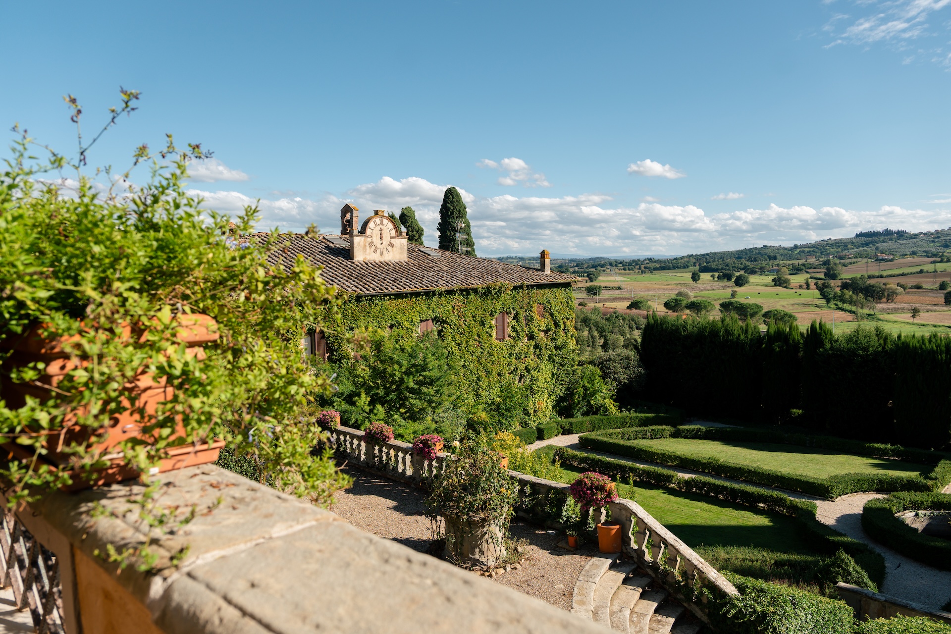 A vision of Villa Le Fabbriche Palma in Lucignano, Arezzo